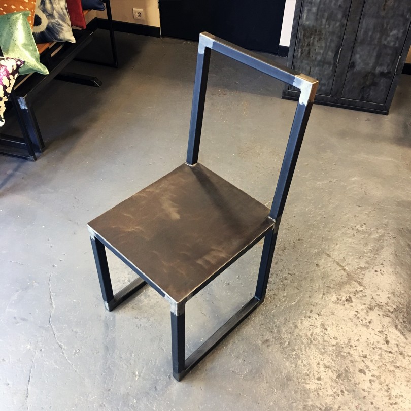 https://www.elisabeth-nicolas.com/801-thickbox_default/chaise-acier.jpg