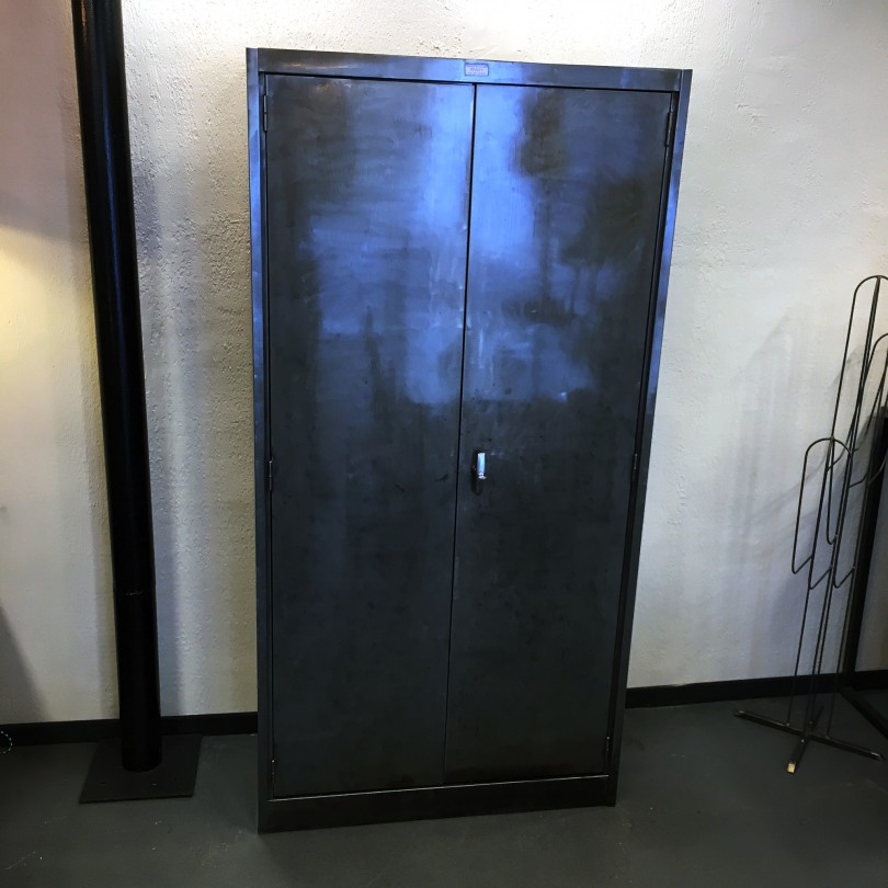 https://www.elisabeth-nicolas.com/819-thickbox_default/armoire-roneo.jpg